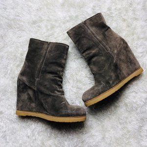 Stuart Weitzman Taupe/Brown Suede Boots